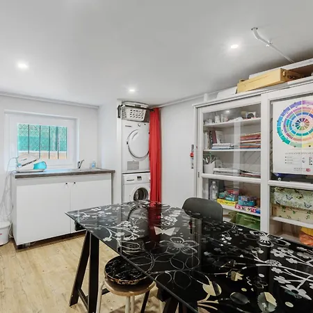 House With Terrace And Barbecue In *