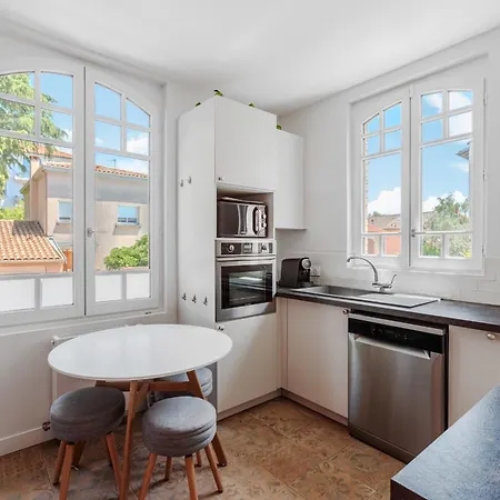 House With Terrace And Barbecue In Toulouse